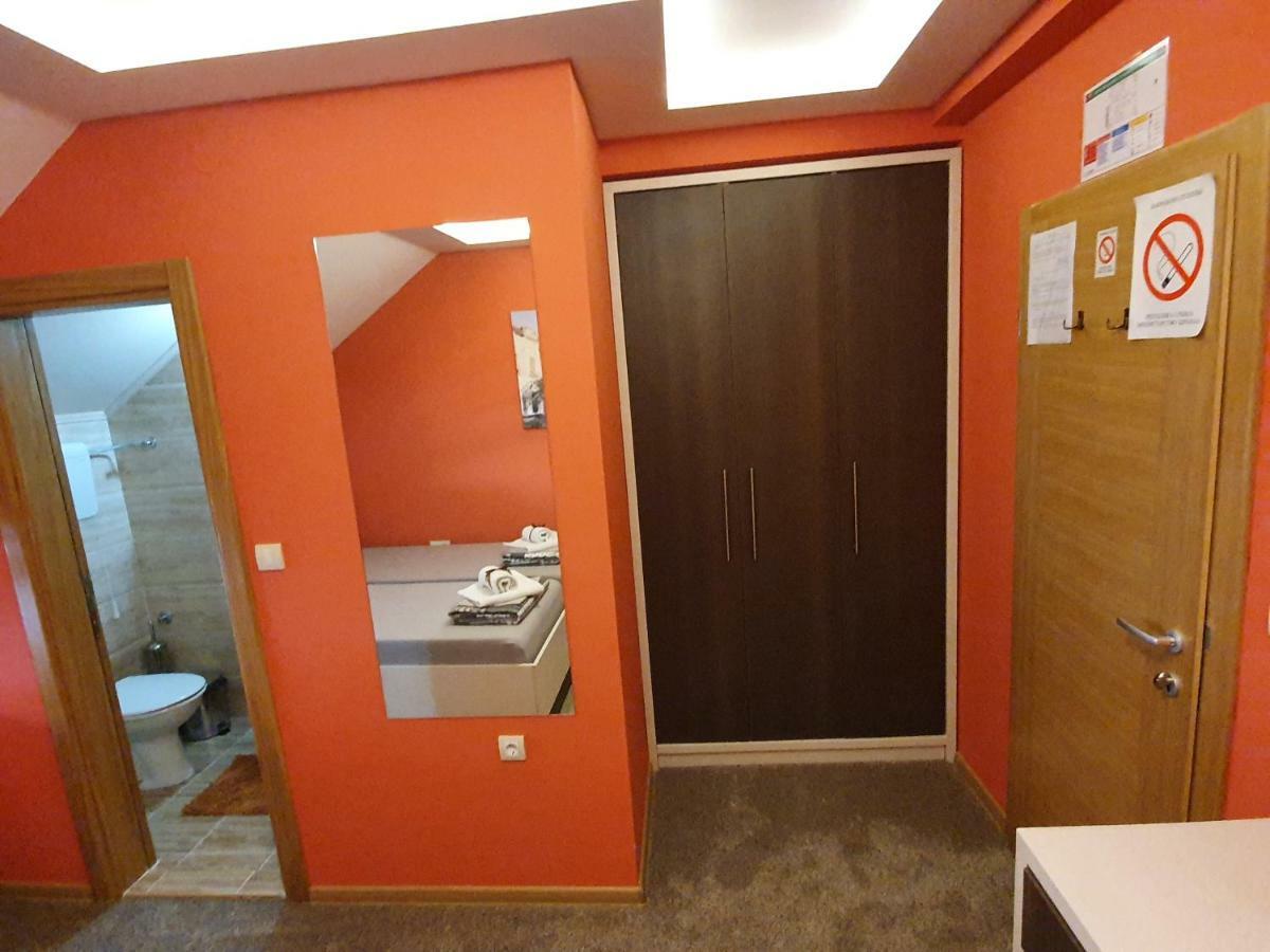 Hotel Oldbrick Pub Sombor Esterno foto