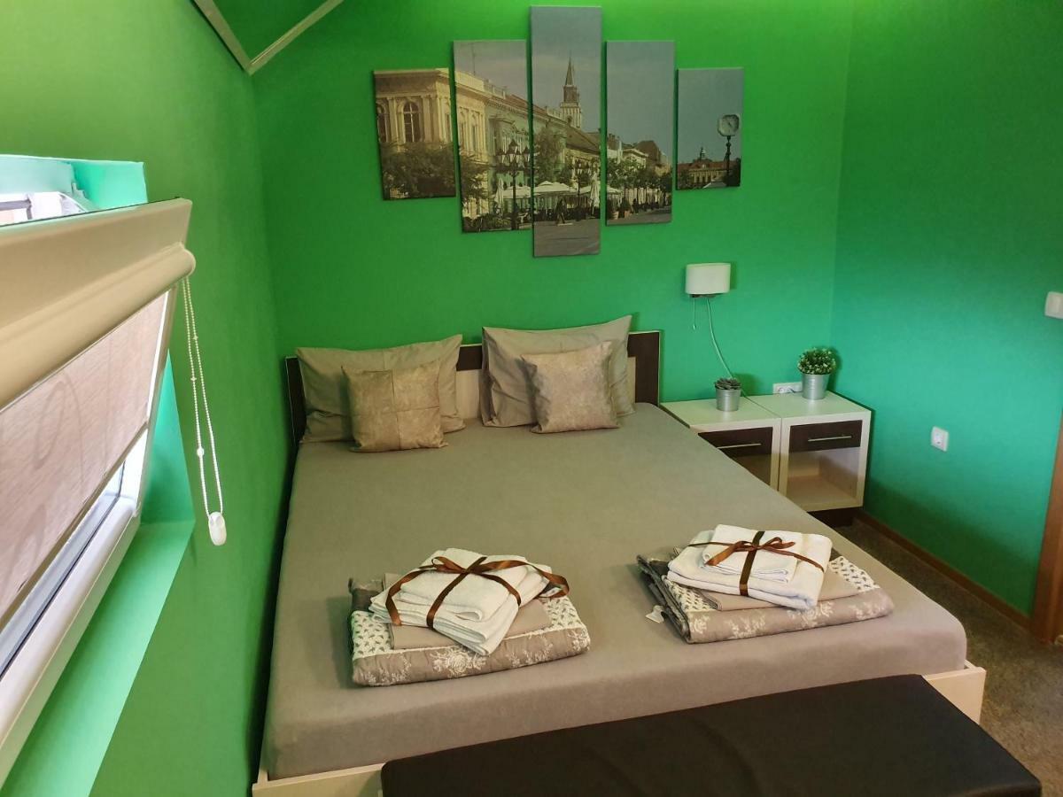 Hotel Oldbrick Pub Sombor Esterno foto