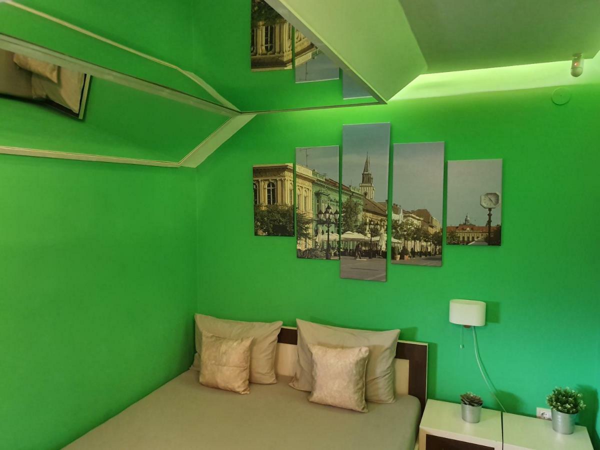Hotel Oldbrick Pub Sombor Esterno foto